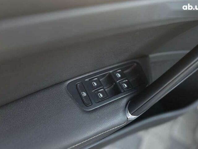 Фольксваген Гольф, объемом двигателя 1.6 л и пробегом 280 тыс. км за 10800 $, фото 14 на Automoto.ua