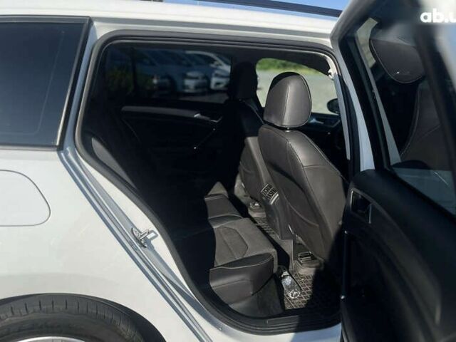 Фольксваген Гольф, объемом двигателя 1.6 л и пробегом 280 тыс. км за 10800 $, фото 11 на Automoto.ua