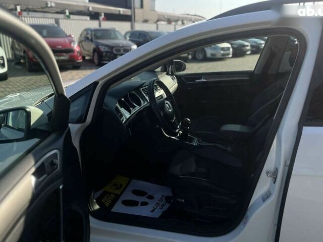 Фольксваген Гольф, объемом двигателя 1.6 л и пробегом 268 тыс. км за 11000 $, фото 13 на Automoto.ua