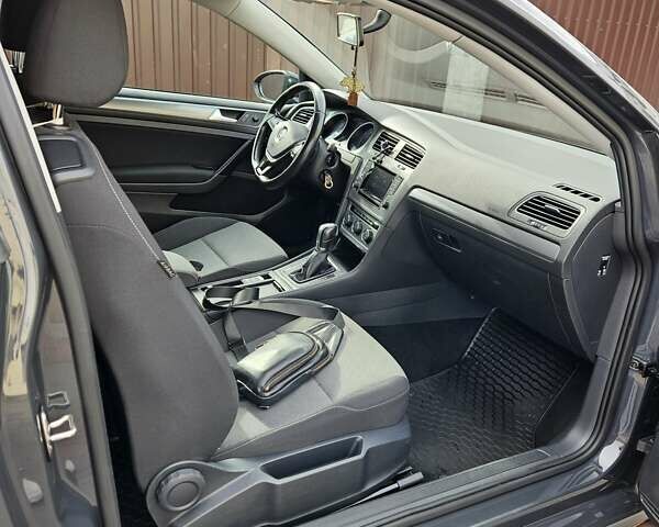 Фольксваген Гольф, объемом двигателя 1.6 л и пробегом 298 тыс. км за 10200 $, фото 6 на Automoto.ua