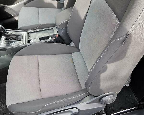 Фольксваген Гольф, объемом двигателя 1.6 л и пробегом 298 тыс. км за 10200 $, фото 10 на Automoto.ua