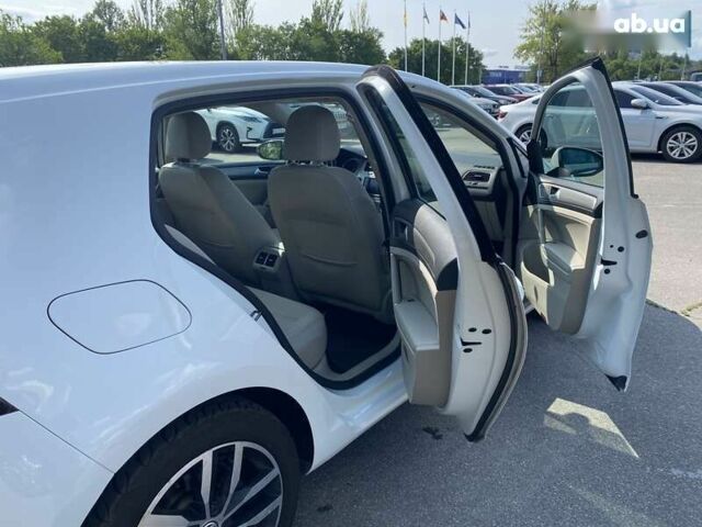 Фольксваген Гольф, объемом двигателя 1.8 л и пробегом 138 тыс. км за 13500 $, фото 16 на Automoto.ua