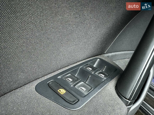 Фольксваген Гольф, объемом двигателя 1.6 л и пробегом 278 тыс. км за 9150 $, фото 18 на Automoto.ua