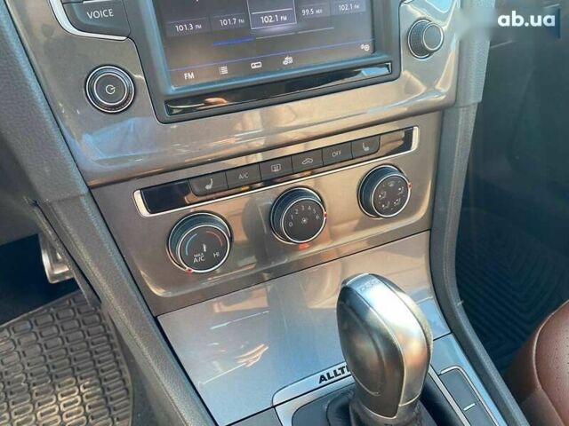 Фольксваген Гольф, объемом двигателя 1.8 л и пробегом 80 тыс. км за 15000 $, фото 16 на Automoto.ua