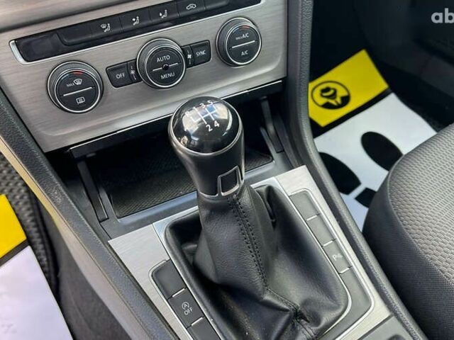 Фольксваген Гольф, объемом двигателя 1.6 л и пробегом 224 тыс. км за 11700 $, фото 13 на Automoto.ua