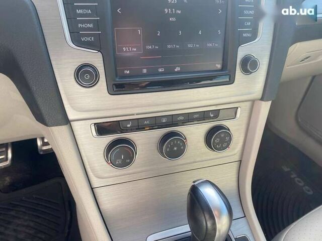 Фольксваген Гольф, объемом двигателя 1.8 л и пробегом 159 тыс. км за 12300 $, фото 16 на Automoto.ua