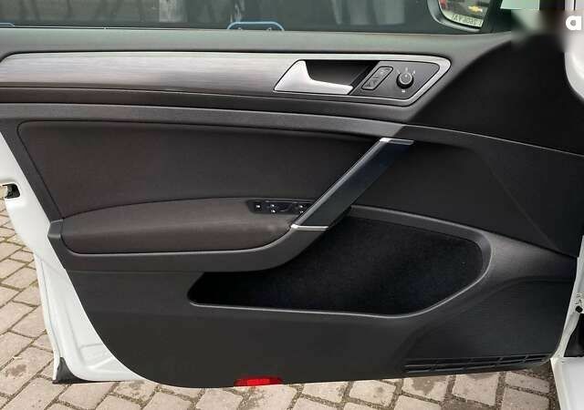 Фольксваген Гольф, объемом двигателя 1.8 л и пробегом 105 тыс. км за 13000 $, фото 13 на Automoto.ua