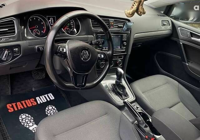 Фольксваген Гольф, объемом двигателя 1.8 л и пробегом 105 тыс. км за 13000 $, фото 11 на Automoto.ua