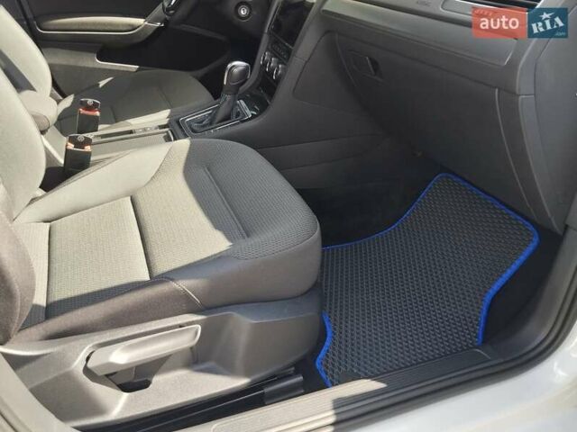 Фольксваген Гольф, объемом двигателя 0 л и пробегом 30 тыс. км за 17000 $, фото 25 на Automoto.ua