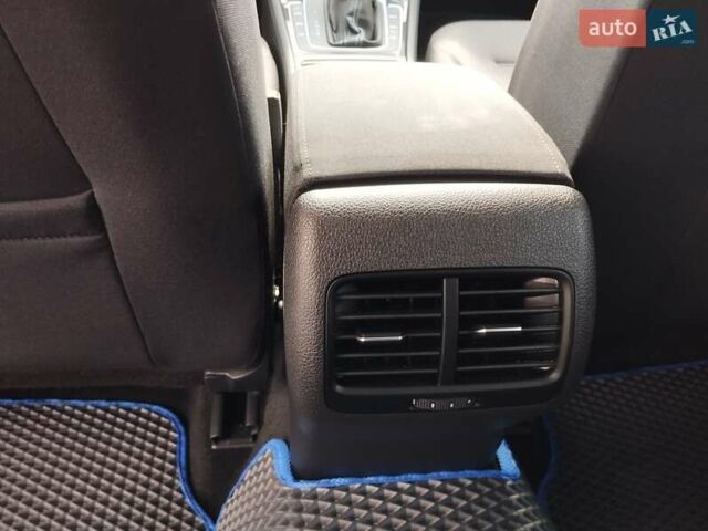 Фольксваген Гольф, объемом двигателя 0 л и пробегом 30 тыс. км за 17000 $, фото 18 на Automoto.ua