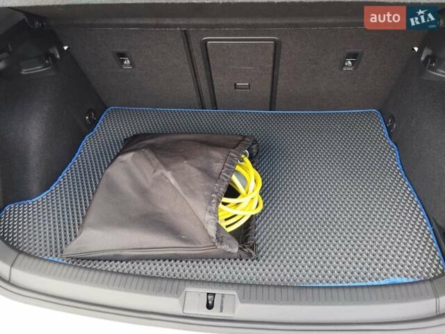 Фольксваген Гольф, объемом двигателя 0 л и пробегом 30 тыс. км за 17000 $, фото 14 на Automoto.ua