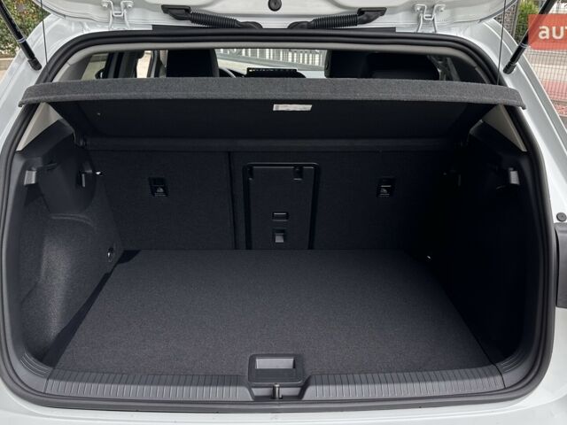 Фольксваген Гольф, объемом двигателя 1.4 л и пробегом 0 тыс. км за 32000 $, фото 10 на Automoto.ua