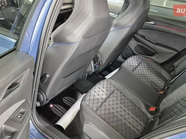 купить новое авто Фольксваген Гольф 2025 года от официального дилера Автодім Атлант на Вацлава Гавела Фольксваген фото