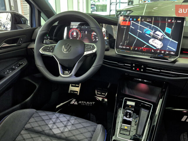купить новое авто Фольксваген Гольф 2025 года от официального дилера Автодім Атлант на Вацлава Гавела Фольксваген фото