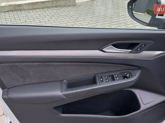 Фольксваген Гольф, объемом двигателя 1.4 л и пробегом 0 тыс. км за 32000 $, фото 14 на Automoto.ua