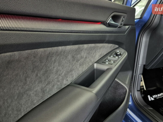 купить новое авто Фольксваген Гольф 2025 года от официального дилера Автодім Атлант на Вацлава Гавела Фольксваген фото