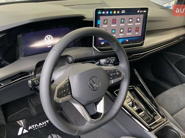 купить новое авто Фольксваген Гольф 2025 года от официального дилера Автодім Атлант на Вацлава Гавела Фольксваген фото