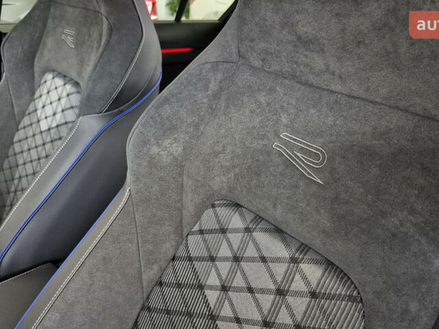 купить новое авто Фольксваген Гольф 2025 года от официального дилера Автодім Атлант на Вацлава Гавела Фольксваген фото