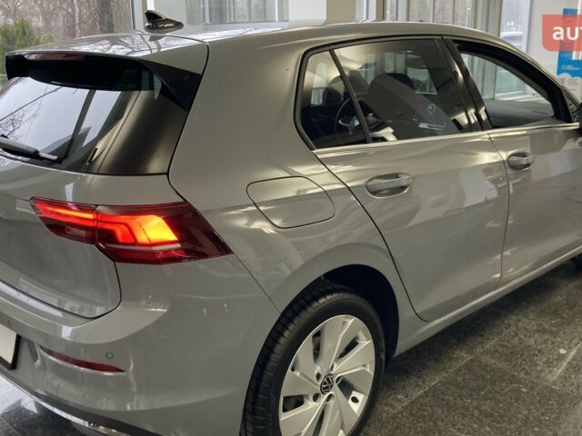 купить новое авто Фольксваген Гольф 2025 года от официального дилера Автодім Атлант на Вацлава Гавела Фольксваген фото