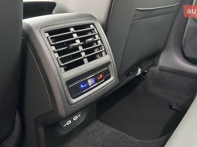 Фольксваген Гольф, объемом двигателя 1.4 л и пробегом 0 тыс. км за 32000 $, фото 34 на Automoto.ua