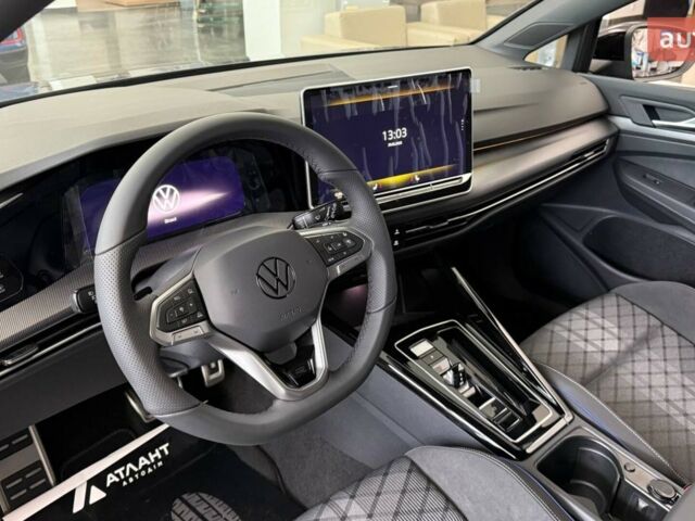 купить новое авто Фольксваген Гольф 2025 года от официального дилера Автодім Атлант на Вацлава Гавела Фольксваген фото