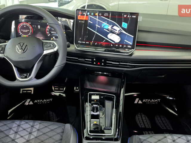 купить новое авто Фольксваген Гольф 2025 года от официального дилера Автодім Атлант на Вацлава Гавела Фольксваген фото