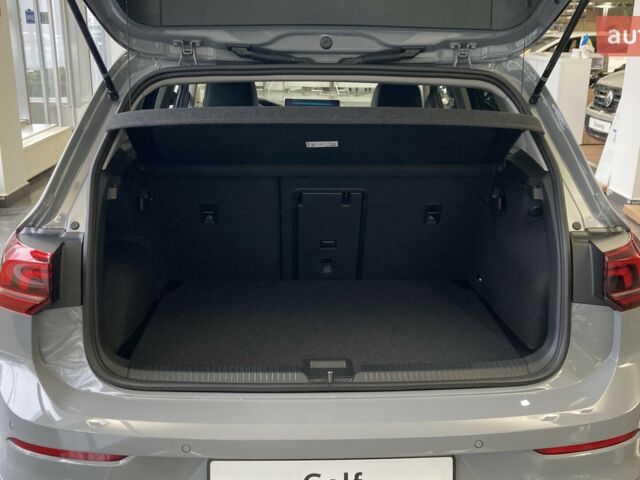 купить новое авто Фольксваген Гольф 2025 года от официального дилера Автодім Атлант на Вацлава Гавела Фольксваген фото