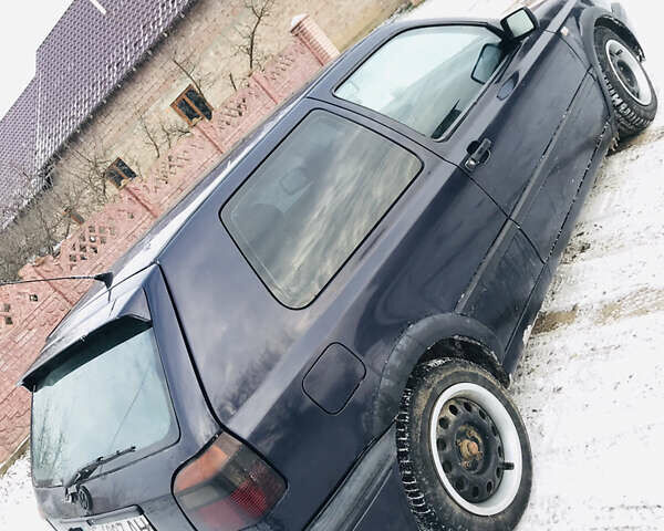 Фольксваген Гольф, объемом двигателя 1.8 л и пробегом 293 тыс. км за 2000 $, фото 3 на Automoto.ua