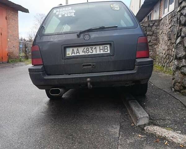 Фольксваген Гольф, объемом двигателя 1.6 л и пробегом 300 тыс. км за 2000 $, фото 4 на Automoto.ua