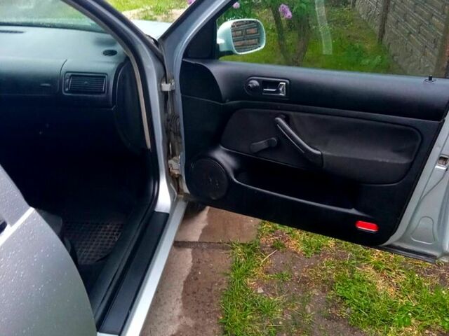 Фольксваген Гольф, объемом двигателя 1.9 л и пробегом 400 тыс. км за 3700 $, фото 4 на Automoto.ua