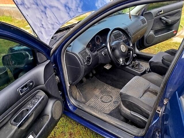 Фольксваген Гольф, объемом двигателя 1.6 л и пробегом 285 тыс. км за 3500 $, фото 2 на Automoto.ua
