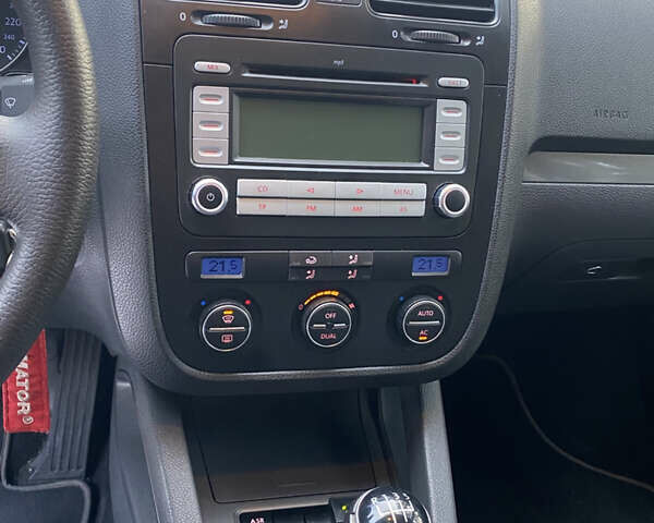 Фольксваген Гольф, объемом двигателя 1.6 л и пробегом 214 тыс. км за 6499 $, фото 27 на Automoto.ua