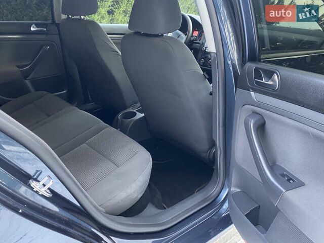 Фольксваген Гольф, объемом двигателя 1.6 л и пробегом 214 тыс. км за 6499 $, фото 31 на Automoto.ua