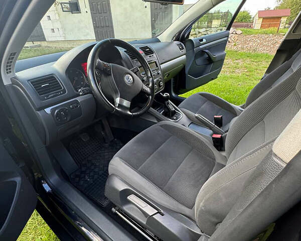 Фольксваген Гольф, объемом двигателя 1.97 л и пробегом 235 тыс. км за 6500 $, фото 7 на Automoto.ua