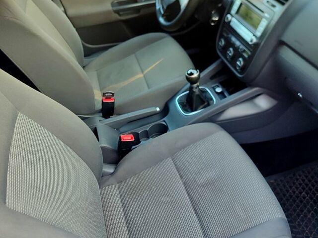 Фольксваген Гольф, об'ємом двигуна 1.6 л та пробігом 221 тис. км за 6400 $, фото 6 на Automoto.ua