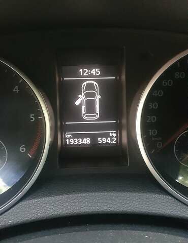 Фольксваген Гольф, объемом двигателя 1.6 л и пробегом 195 тыс. км за 8000 $, фото 2 на Automoto.ua