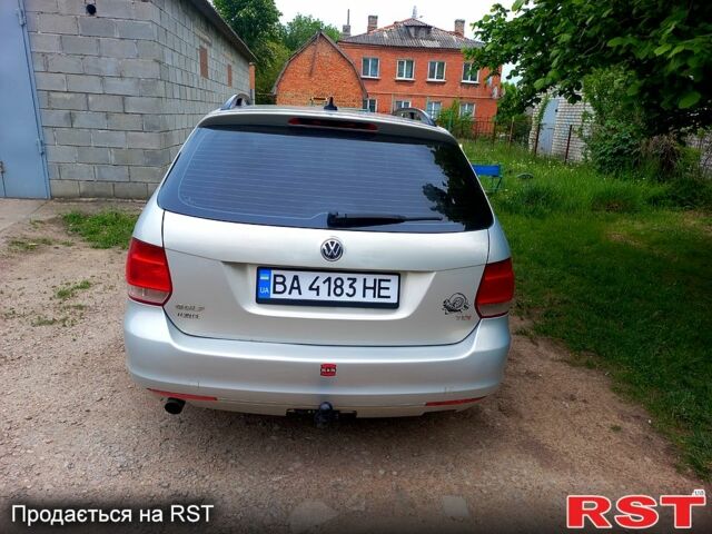 Фольксваген Гольф 2010 в Бобринце на Automoto.ua Фольксваген Гольф, объемом двигателя 1.6 л и пробегом 181 тыс. км за 6800 $, фото 4 на Automoto.ua