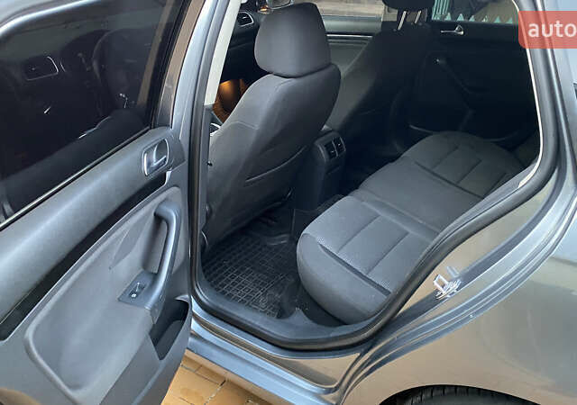 Фольксваген Гольф, объемом двигателя 1.6 л и пробегом 248 тыс. км за 8000 $, фото 7 на Automoto.ua