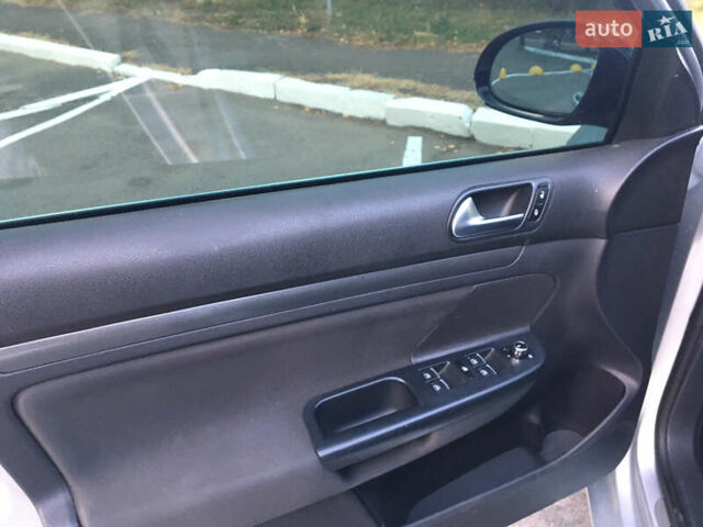 Фольксваген Гольф, объемом двигателя 1.6 л и пробегом 318 тыс. км за 7500 $, фото 22 на Automoto.ua