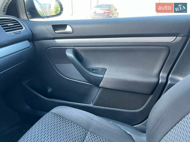 Фольксваген Гольф, об'ємом двигуна 1.6 л та пробігом 316 тис. км за 7400 $, фото 17 на Automoto.ua