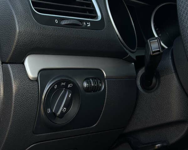 Фольксваген Гольф, объемом двигателя 1.6 л и пробегом 254 тыс. км за 7800 $, фото 34 на Automoto.ua