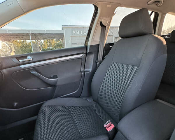 Фольксваген Гольф, объемом двигателя 1.6 л и пробегом 254 тыс. км за 7800 $, фото 37 на Automoto.ua