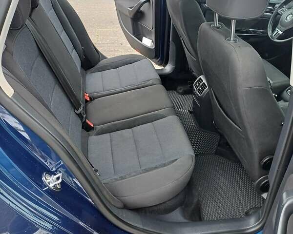 Фольксваген Гольф, объемом двигателя 1.6 л и пробегом 300 тыс. км за 7500 $, фото 7 на Automoto.ua