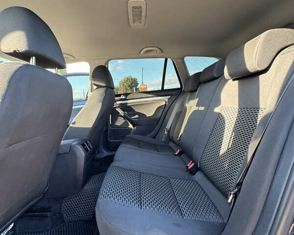 Фольксваген Гольф, объемом двигателя 1.6 л и пробегом 254 тыс. км за 7800 $, фото 24 на Automoto.ua