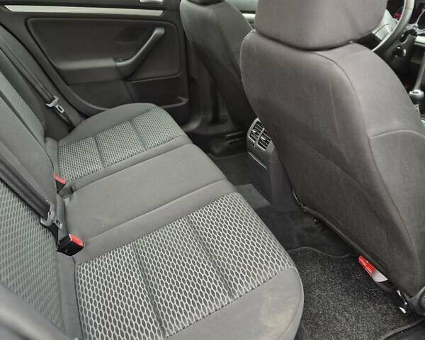 Фольксваген Гольф, объемом двигателя 1.6 л и пробегом 238 тыс. км за 8300 $, фото 13 на Automoto.ua