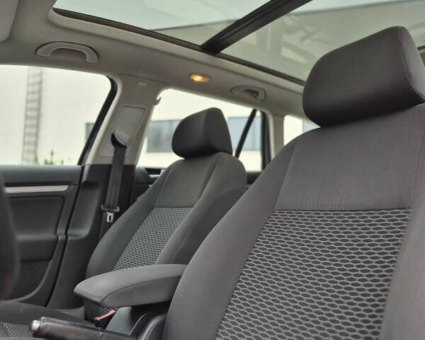 Фольксваген Гольф, объемом двигателя 1.6 л и пробегом 238 тыс. км за 8300 $, фото 26 на Automoto.ua