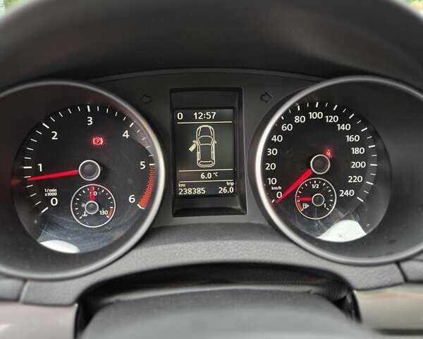 Фольксваген Гольф, объемом двигателя 1.6 л и пробегом 238 тыс. км за 8300 $, фото 27 на Automoto.ua