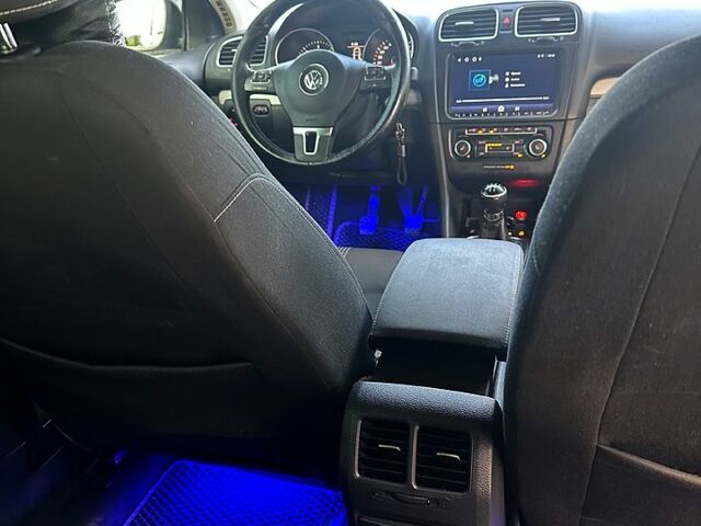 Фольксваген Гольф, объемом двигателя 1.6 л и пробегом 249 тыс. км за 8400 $, фото 3 на Automoto.ua