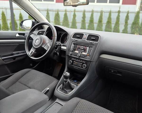 Фольксваген Гольф, объемом двигателя 1.6 л и пробегом 238 тыс. км за 8300 $, фото 15 на Automoto.ua