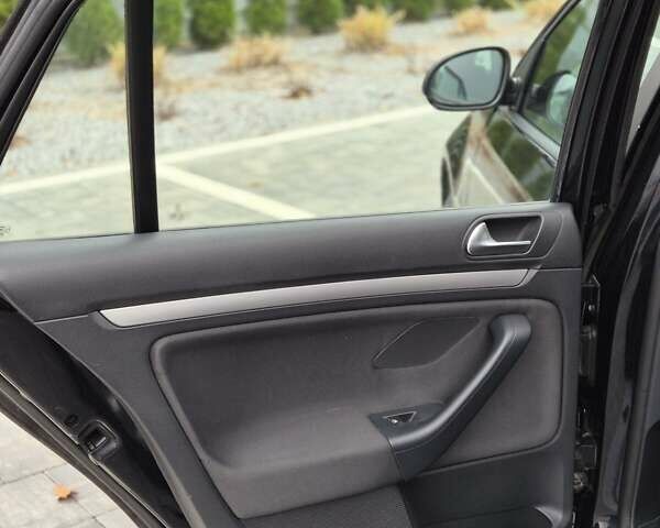 Фольксваген Гольф, объемом двигателя 1.6 л и пробегом 238 тыс. км за 8300 $, фото 12 на Automoto.ua